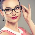 Gözlüklü Kadınlar İçin Makyaj Önerileri